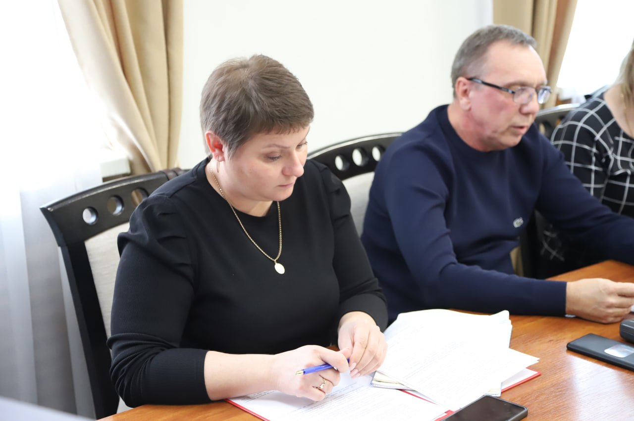 Сегодня в администрации Бахчисарайского района состоялось заседание Совета по вопросам межнациональных отношений Сегодня в администрации Бахчисарайского района состоялось заседание Совета по вопросам межнациональных отношений