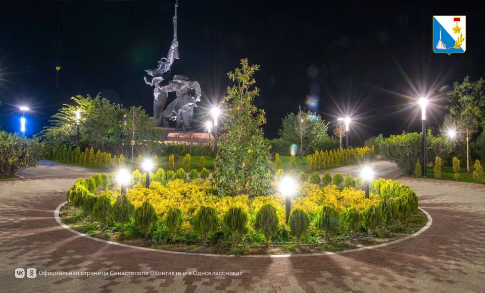 Проект севастопольских «Парков и скверов» по реставрации композиции «Солдат и матрос» завоевал бронзовую награду премии России по ландшафтной архитектуре Проект севастопольских «Парков и скверов» по реставрации композиции «Солдат и матрос» завоевал бронзовую награду премии России по ландшафтной архитектуре
