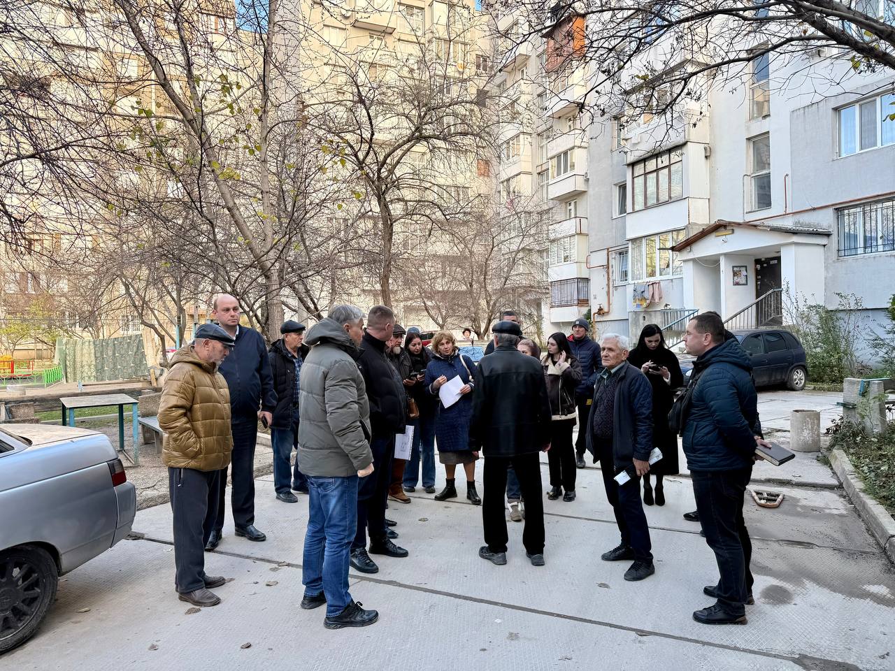 Михаил Афанасьев: На личном приеме ко мне обратились жители микрорайона Фонтаны с рядом актуальных вопросов