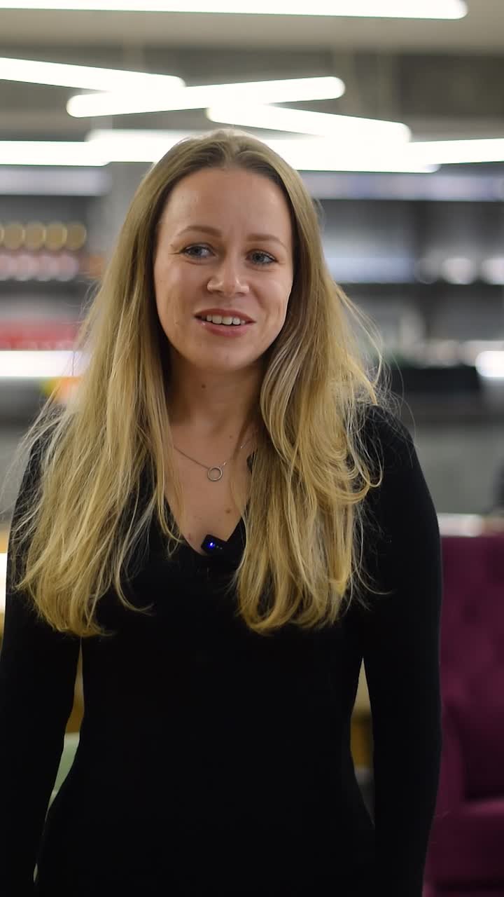 Знакомьтесь с Ольгой Люкшиной — талантливым специалистом по работе в нейросетях и креативной личностью