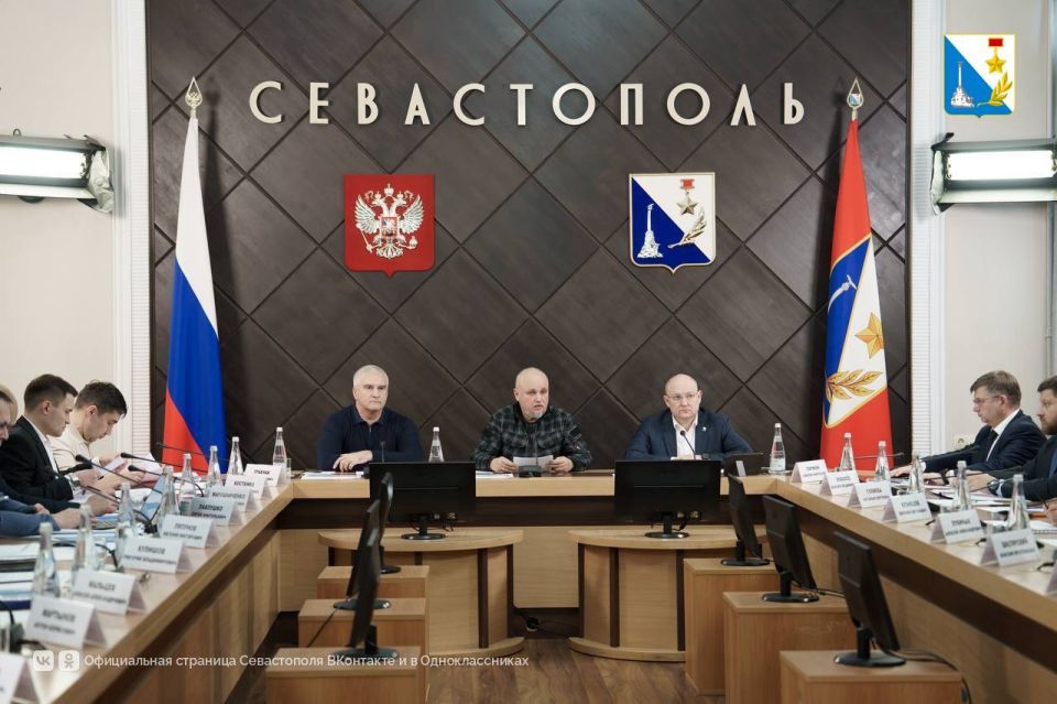 Михаил Развожаев и Сергей Цивилёв обсудили строительство новой подстанции в Севастополе Михаил Развожаев и Сергей Цивилёв обсудили строительство новой подстанции в Севастополе
