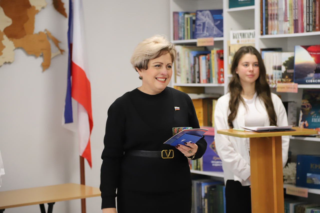 В Бахчисарайской районной библиотеке им. А.С. Пушкина прошло торжественное мероприятие, посвященное вручению паспортов жителям Бахчисарайского района.Данное мероприятие проведено в канун празднования одного из самых значимых... В Бахчисарайской районной библиотеке им. А.С. Пушкина прошло торжественное мероприятие, посвященное вручению паспортов жителям Бахчисарайского района.Данное мероприятие проведено в канун празднования одного из самых значимых...