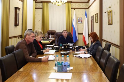 Юрий Гоцанюк: В Керчи в рамках федеральный проекта «Формирование комфортной городской среды» продолжается благоустройство Приморского парка им. Войкова. Техническая готовность объекта составляет 97%