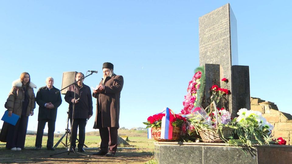 День памяти крымчаков и евреев Крыма - жертв нацизма прошёл у мемориала массового расстрела советского народа - под названием «10-й километр» День памяти крымчаков и евреев Крыма - жертв нацизма прошёл у мемориала массового расстрела советского народа - под названием «10-й километр»