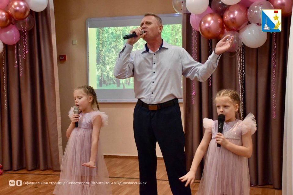 ��������������� ������� ��� � 10 ������� 75-�����