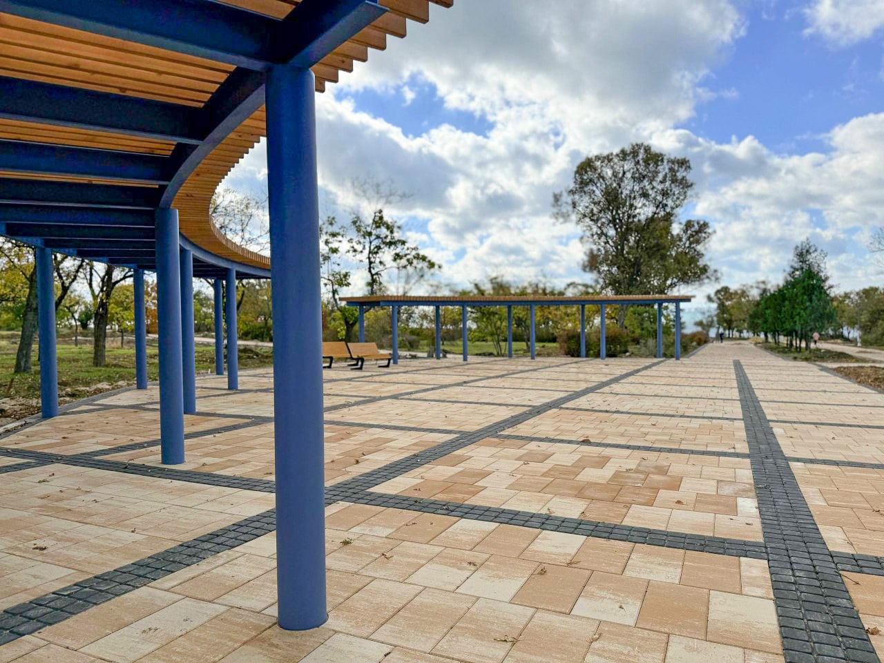 Юрий Гоцанюк: В Керчи в рамках федеральный проекта «Формирование комфортной городской среды» продолжается благоустройство Приморского парка им. Войкова. Техническая готовность объекта составляет 97% Юрий Гоцанюк: В Керчи в рамках федеральный проекта «Формирование комфортной городской среды» продолжается благоустройство Приморского парка им. Войкова. Техническая готовность объекта составляет 97%