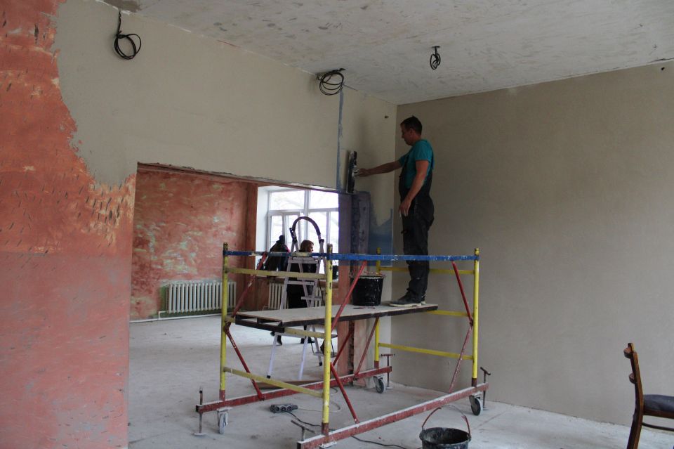 Игорь Крутьков: Посетил дошкольное образовательное учреждение №1 «Ручеек», расположенное в поселке Ленино, совместно с Юрием Васильевым, директором ООО «ИнженерСервис» Игорь Крутьков: Посетил дошкольное образовательное учреждение №1 «Ручеек», расположенное в поселке Ленино, совместно с Юрием Васильевым, директором ООО «ИнженерСервис»