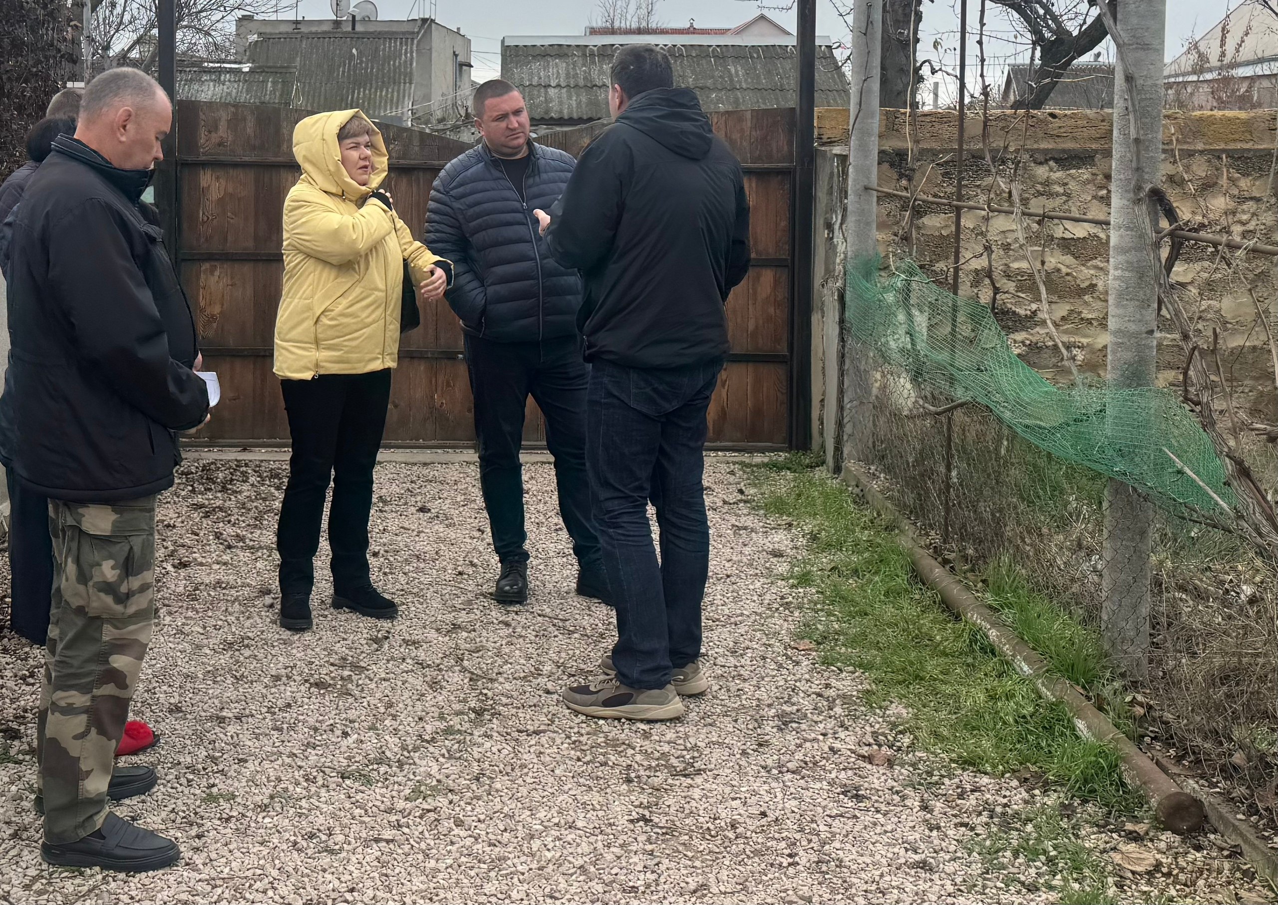 Сотрудниками Минтопэнерго Крыма совершен рабочий выезд в г.Саки и пгт Черноморское. Были рассмотрены обращения поступившие к Главе Республики Крым Сергею Аксенову Сотрудниками Минтопэнерго Крыма совершен рабочий выезд в г.Саки и пгт Черноморское. Были рассмотрены обращения поступившие к Главе Республики Крым Сергею Аксенову