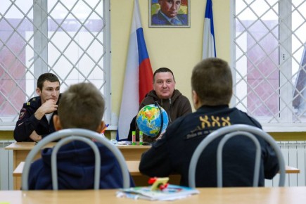Встреча с наставником: "Движение Первых" в Центре временного содержания в Крыму