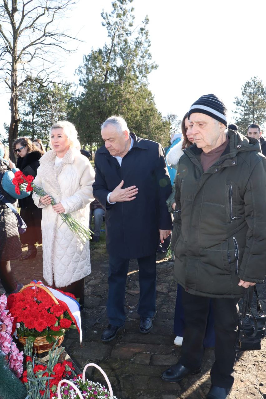 В Республике Крым прошло траурное мероприятие, приуроченное ко Дню памяти крымчаков и евреев Крыма – жертв нацизма В Республике Крым прошло траурное мероприятие, приуроченное ко Дню памяти крымчаков и евреев Крыма – жертв нацизма