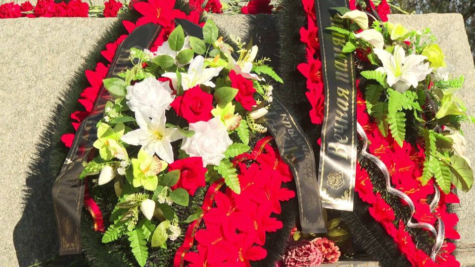 День памяти крымчаков и евреев Крыма - жертв нацизма прошёл у мемориала массового расстрела советского народа - под названием «10-й километр» День памяти крымчаков и евреев Крыма - жертв нацизма прошёл у мемориала массового расстрела советского народа - под названием «10-й километр»