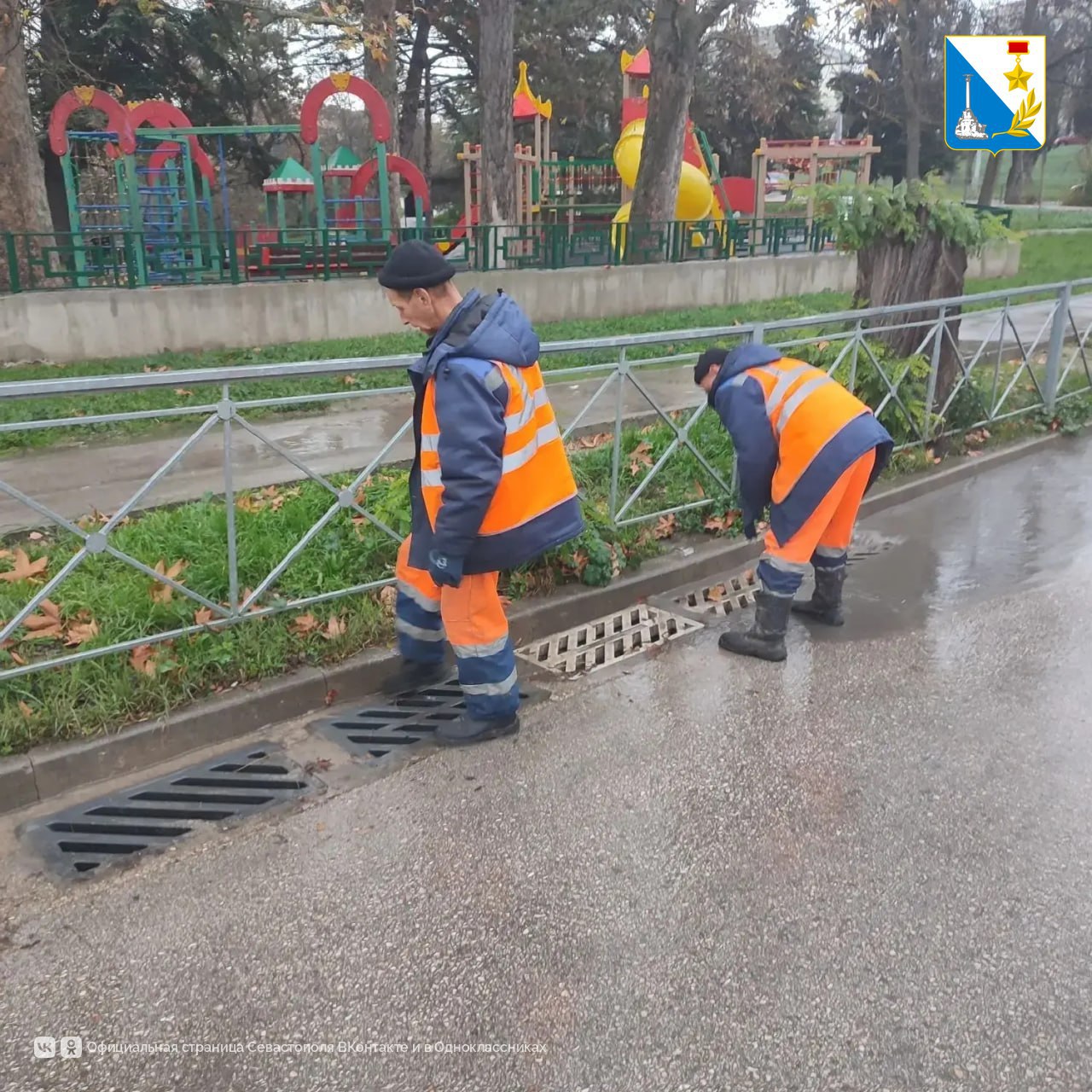 «Водоканал» продолжает очищать ливнёвые сети Севастополя «Водоканал» продолжает очищать ливнёвые сети Севастополя