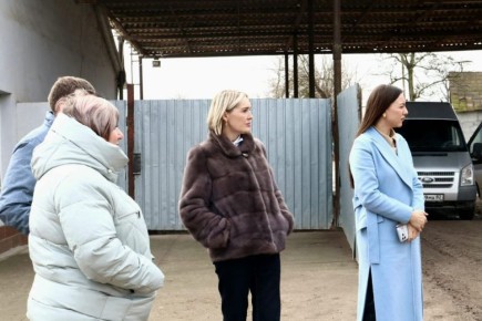 Глава администрации Джанкойского района Инна Федоренко провела выездную встречу с помощником Главы Республики Крым Лилей Веджатовой