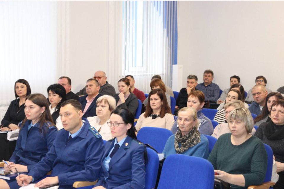 Прошла встреча прокурора Крыма Олега Камшилова с предпринимательским сообществом в Нижнегорском районе Прошла встреча прокурора Крыма Олега Камшилова с предпринимательским сообществом в Нижнегорском районе