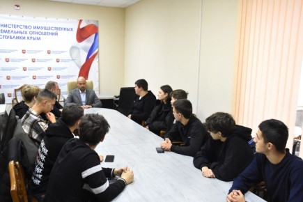 Государственная гражданская служба в Минимуществе Крыма открыта и привлекательна для молодежи – Сергей Соловьев