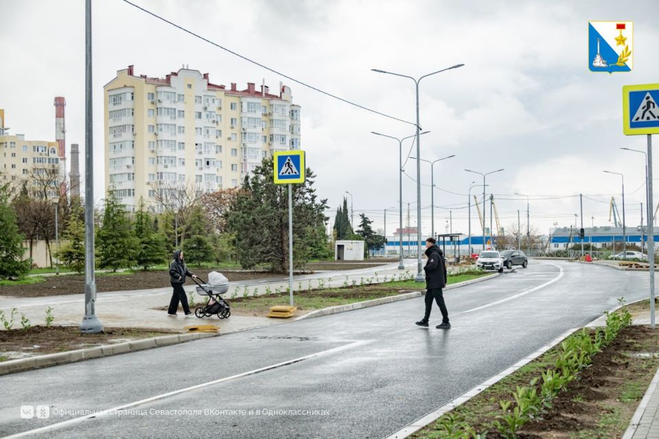 Обсудили с жителями Античного проспекта пешеходную сеть Обсудили с жителями Античного проспекта пешеходную сеть