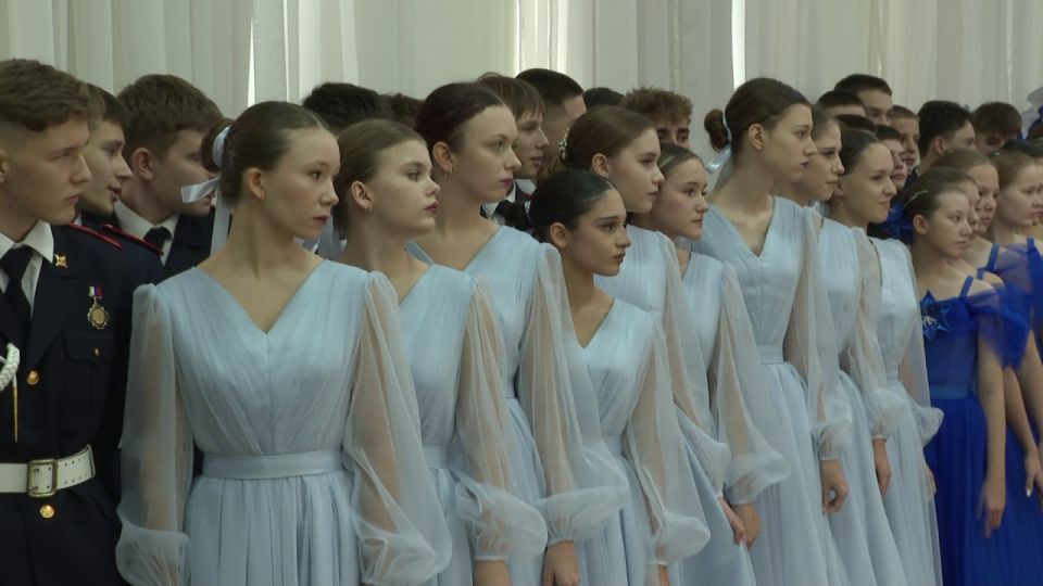 В Симферополе прошёл юбилейный кадетский бал В Симферополе прошёл юбилейный кадетский бал
