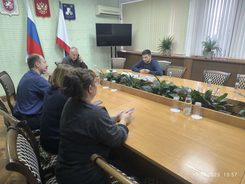 Состоялось рабочее совещание с представителями Министерства транспорта РК и перевозчиками, осуществляющими пассажирские перевозки на территории нашего муниципалитета Состоялось рабочее совещание с представителями Министерства транспорта РК и перевозчиками, осуществляющими пассажирские перевозки на территории нашего муниципалитета
