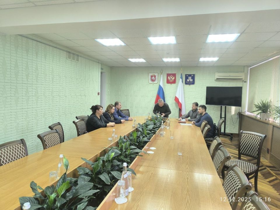 Состоялось рабочее совещание с представителями Министерства транспорта РК и перевозчиками, осуществляющими пассажирские перевозки на территории нашего муниципалитета Состоялось рабочее совещание с представителями Министерства транспорта РК и перевозчиками, осуществляющими пассажирские перевозки на территории нашего муниципалитета