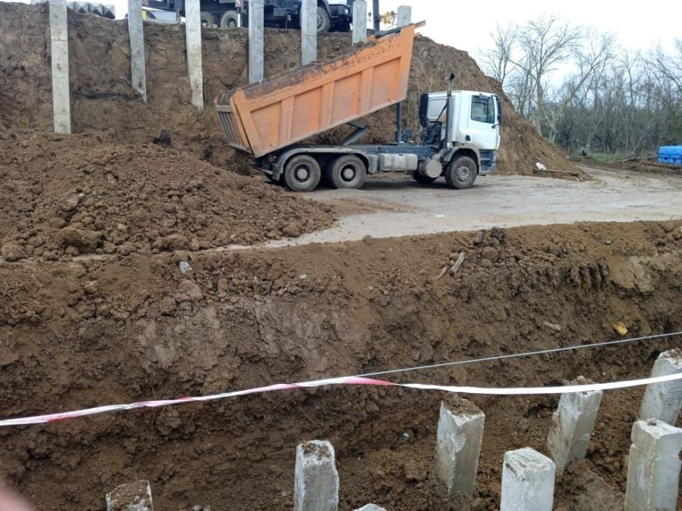 Благодаря национальному проекту «Инфраструктура для жизни» в Республике Крым ведутся активные работы по капитальному ремонту путепровода на автодороге Ленино – Мысовое Благодаря национальному проекту «Инфраструктура для жизни» в Республике Крым ведутся активные работы по капитальному ремонту путепровода на автодороге Ленино – Мысовое