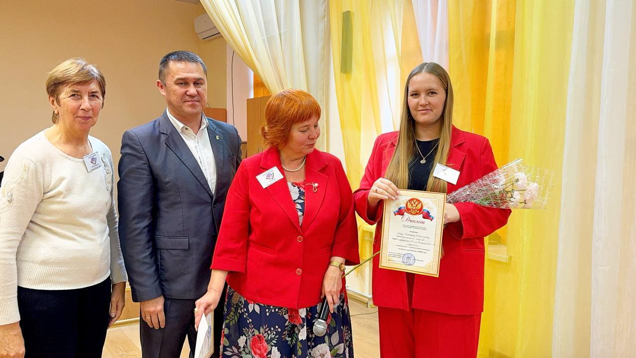 Муниципальный этап конкурса «Учитель года России» собрал лучших педагогов Черноморского района Муниципальный этап конкурса «Учитель года России» собрал лучших педагогов Черноморского района