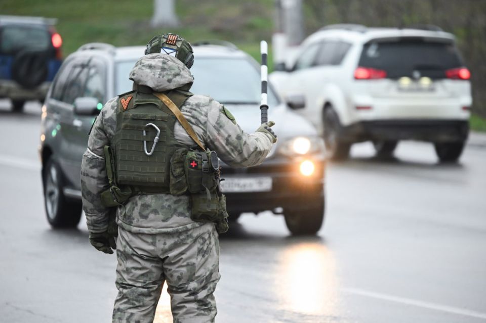 ������ ������: � ����������� ��������� ������ ������������� ��������������� ������� �����-����, ������������ ������� ���������� ���������, ������� � ������������������ ��������