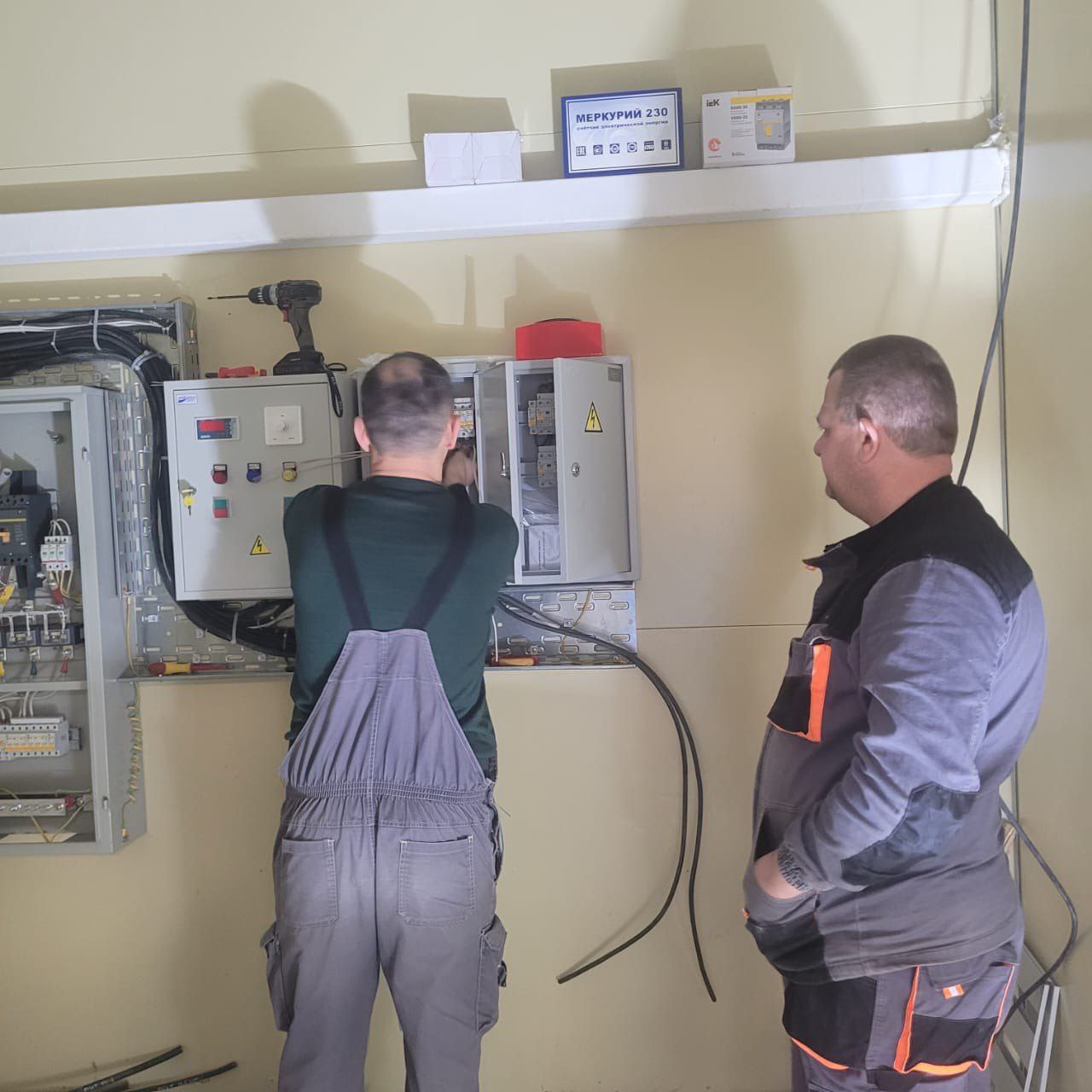 Галина Огнёва: Сегодня с рабочей поездкой посетила Партенит, Лучистое и Нижнюю Кутузовку, где оценила ход работ по благоустройству общественных пространств Галина Огнёва: Сегодня с рабочей поездкой посетила Партенит, Лучистое и Нижнюю Кутузовку, где оценила ход работ по благоустройству общественных пространств