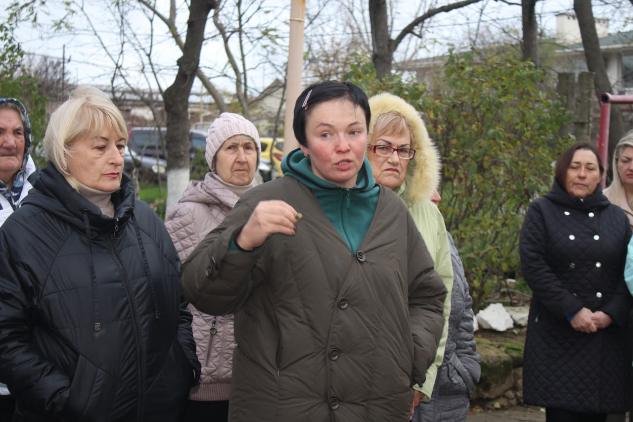 Владимир Ким: Сегодня с коллегами провели встречу с жильцами многоквартирных домов на улице Геологической Владимир Ким: Сегодня с коллегами провели встречу с жильцами многоквартирных домов на улице Геологической