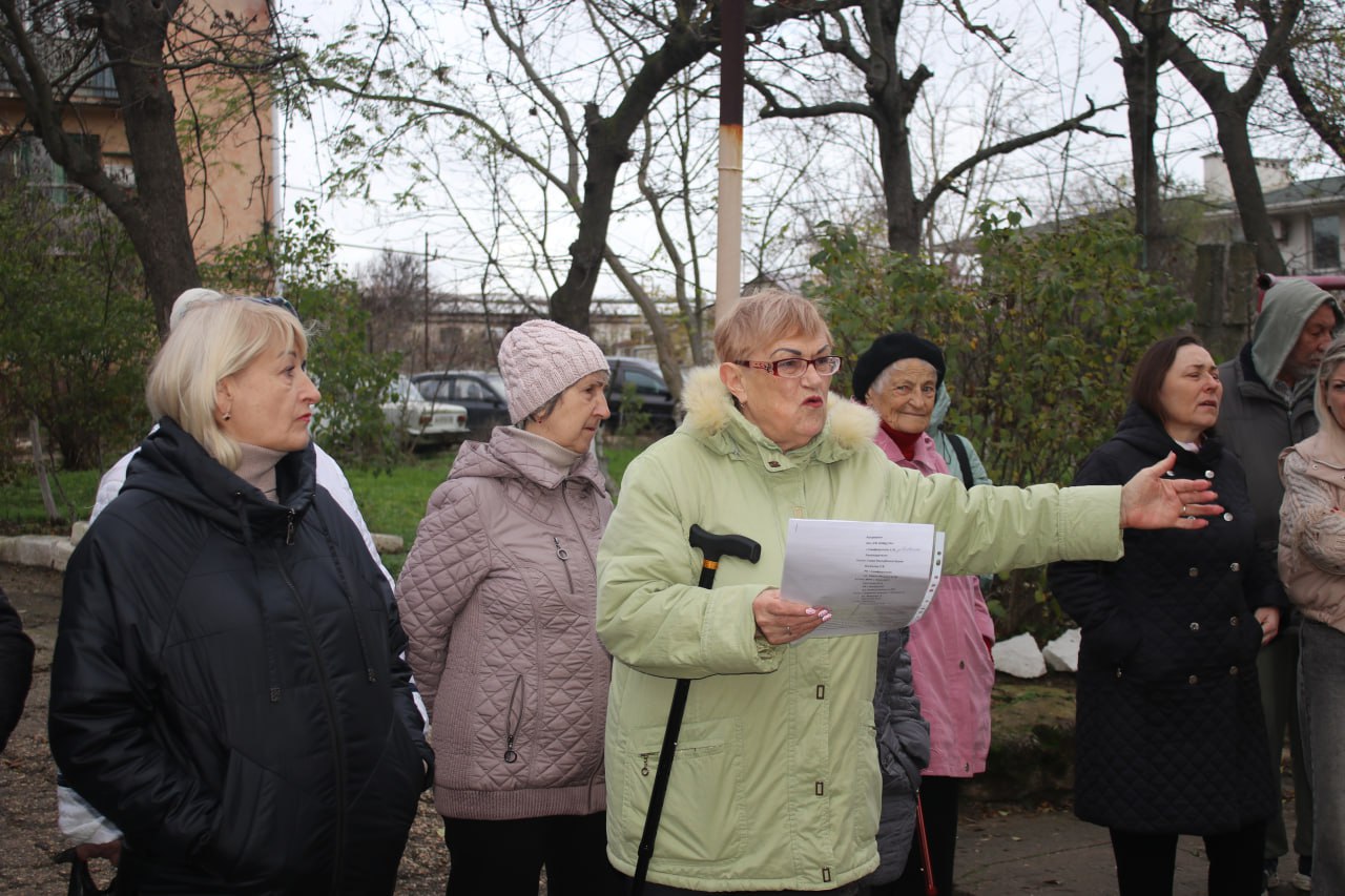 Владимир Ким: Сегодня с коллегами провели встречу с жильцами многоквартирных домов на улице Геологической Владимир Ким: Сегодня с коллегами провели встречу с жильцами многоквартирных домов на улице Геологической