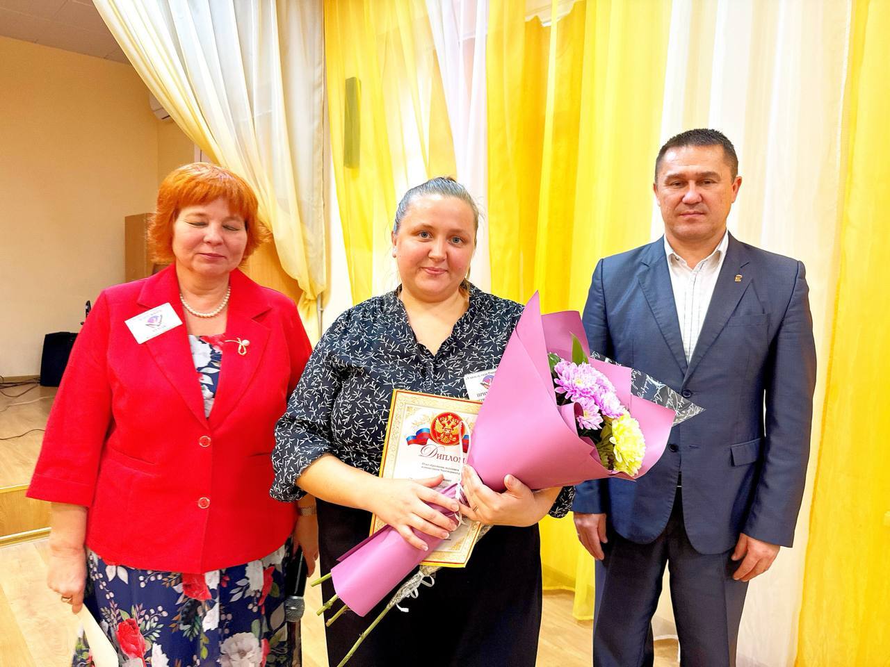 Муниципальный этап конкурса «Учитель года России» собрал лучших педагогов Черноморского района Муниципальный этап конкурса «Учитель года России» собрал лучших педагогов Черноморского района