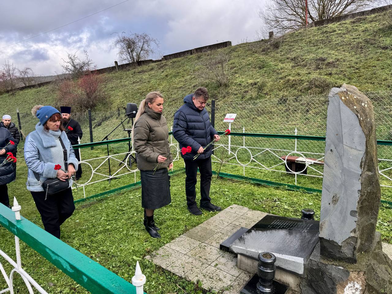 Анастасия Гридчина: 13 декабря в Крыму впервые отмечают недавно утвержденную Госсоветом РК памятную дату - День памяти сожженных и уничтоженных сел в годы нацистской оккупации полуострова Анастасия Гридчина: 13 декабря в Крыму впервые отмечают недавно утвержденную Госсоветом РК памятную дату - День памяти сожженных и уничтоженных сел в годы нацистской оккупации полуострова