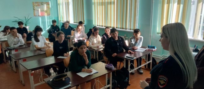Профилактическая беседа в Родниковской школе-гимназии: внимание к безопасности и правам подростков
