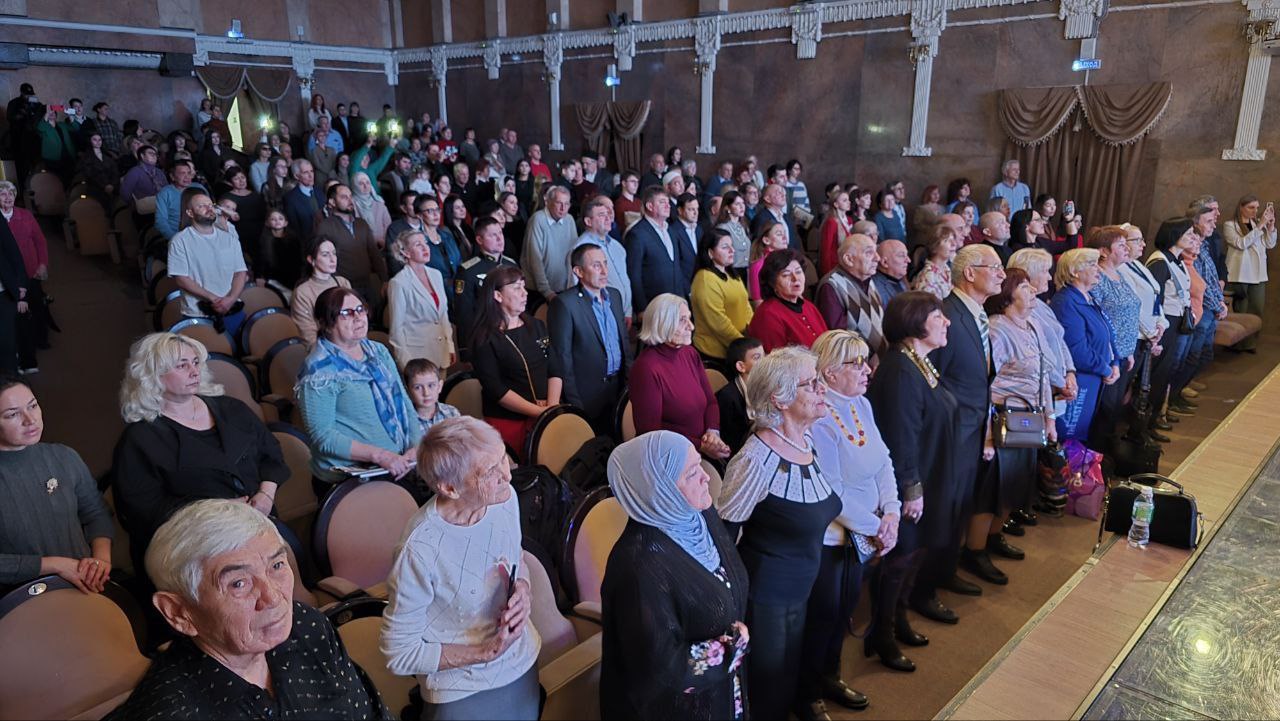 «ЭтноКнига-2025»: масштабный конкурс на лучшую этническую книгу Крыма завершился ярким гала-концертом «ЭтноКнига-2025»: масштабный конкурс на лучшую этническую книгу Крыма завершился ярким гала-концертом