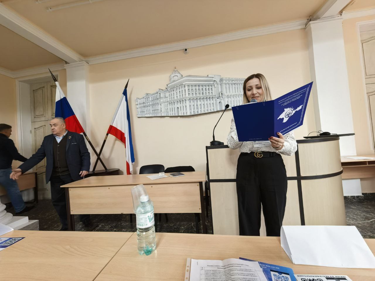 Заместитель министра юстиции Республики Крым Людмила Назаренко совместно с представителем кадровой службы министерства приняли участие в профориентационном мероприятии «Ярмарка вакансий», которое прошло на базе Крымского... Заместитель министра юстиции Республики Крым Людмила Назаренко совместно с представителем кадровой службы министерства приняли участие в профориентационном мероприятии «Ярмарка вакансий», которое прошло на базе Крымского...