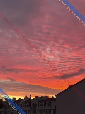 Закат, который наблюдали жители Севастополя сегодня