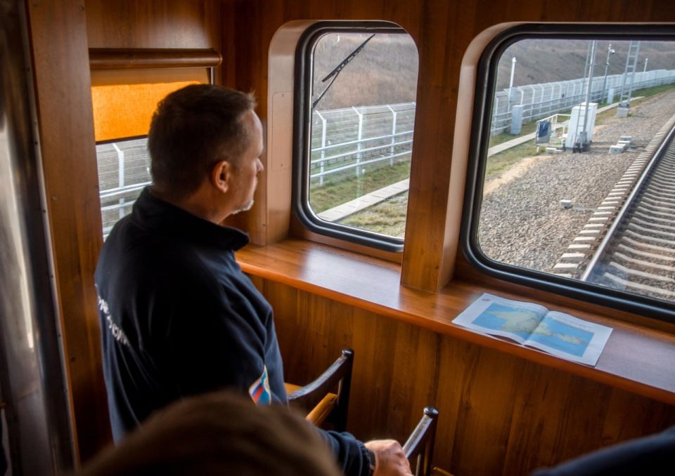 Министр транспорта России Андрей Никитин проинспектировал ход работ по обновлению инфраструктуры Крымской железной дороги Министр транспорта России Андрей Никитин проинспектировал ход работ по обновлению инфраструктуры Крымской железной дороги