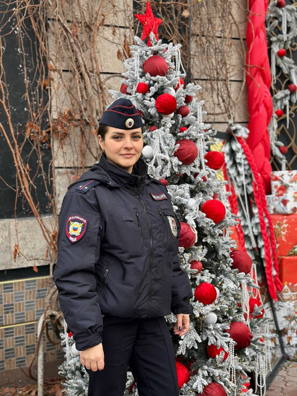 Продуктивной и безопасной недели гостям и жителям полуострова желает участковый уполномоченный полиции Отдела УУПиПДН ОМВД России по г. Феодосии, лейтенант полиции Эльвира Леонова