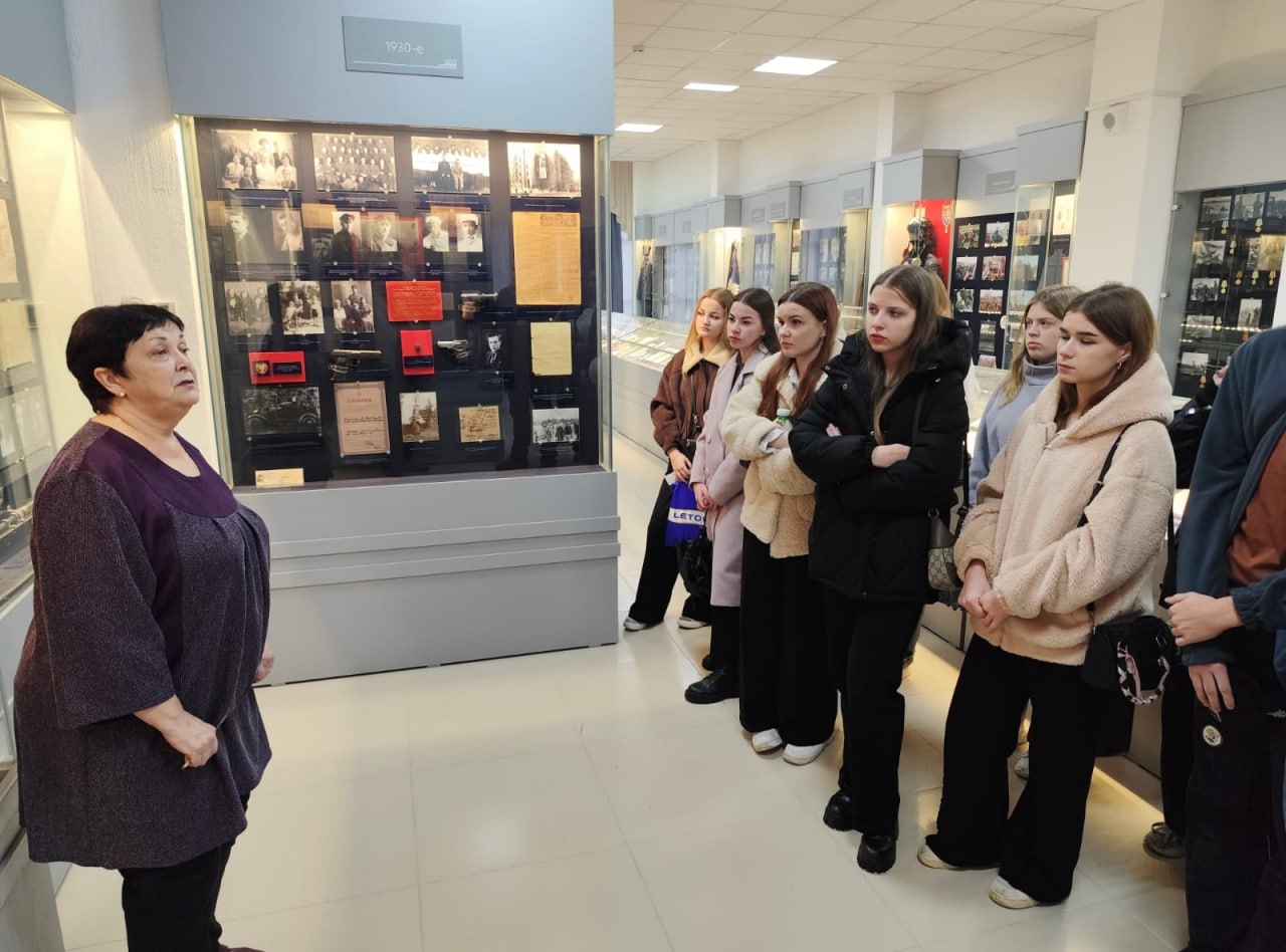 Патриотизм начинается с памяти: полиция Севастополя знакомит молодежь с героическими страницами прошлого Патриотизм начинается с памяти: полиция Севастополя знакомит молодежь с героическими страницами прошлого