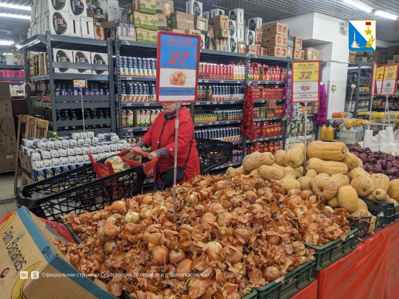 За неделю в Севастополе снизились цены на свинину, курицу, свежие помидоры и капусту За неделю в Севастополе снизились цены на свинину, курицу, свежие помидоры и капусту