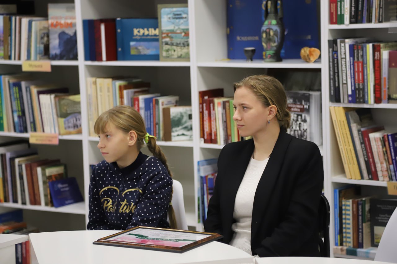 Анжелика Ястребова: Вместе с главой муниципального образования Бахчисарайский район — председателем районного совета Ольгой Урайкиной с огромной радостью и искренним восхищением приняла участие в торжественном поздравлении... Анжелика Ястребова: Вместе с главой муниципального образования Бахчисарайский район — председателем районного совета Ольгой Урайкиной с огромной радостью и искренним восхищением приняла участие в торжественном поздравлении...