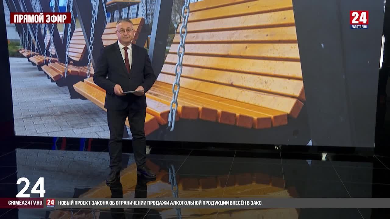 Дворы с игровым и спортивным оборудованием, скверы с озеленением и местами отдыха, а также километры новых дорог