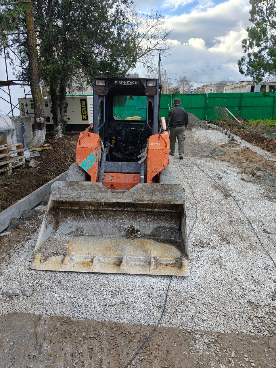 В Черноморском районе продолжается капремонт школы