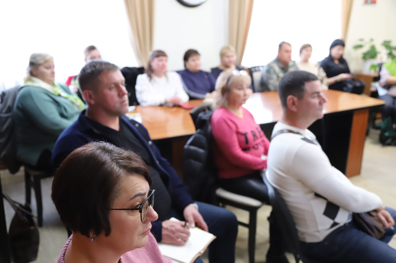 Анжелика Ястребова: Провела рабочее совещание, посвященное актуальным вопросам работы управляющих компаний, формированию тарифов на содержание общедомового имущества и налаживанию эффективного взаимодействия с председателями... Анжелика Ястребова: Провела рабочее совещание, посвященное актуальным вопросам работы управляющих компаний, формированию тарифов на содержание общедомового имущества и налаживанию эффективного взаимодействия с председателями...