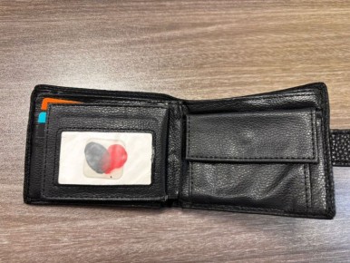 В Симферопольском районе полицейские вернули украденные деньги молодому человеку