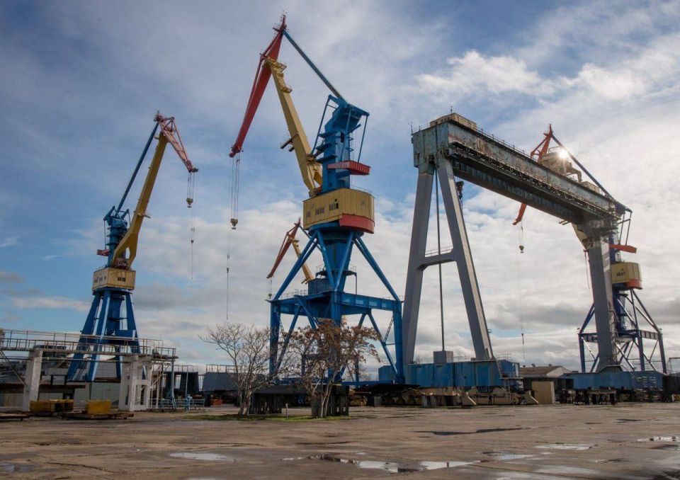 В Керчи с рабочим визитом побывал министр транспорта Российской Федерации Андрей Никитин В Керчи с рабочим визитом побывал министр транспорта Российской Федерации Андрей Никитин