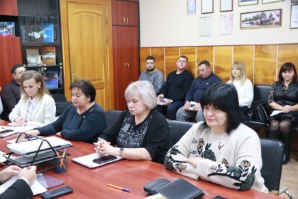 Ольга Урайкина: Сегодня после заседания постоянных депутатских комиссий, на котором все депутаты приняли положительные решения по всем вопросам повестки сессии, состоялось заседание 22-й сессии Бахчисарайского районного...