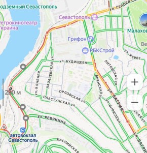 В пробках на Корабельной стороне севастопольцы этим утром стоят больше часа