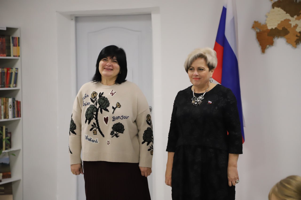 Анжелика Ястребова: Вместе с главой муниципального образования Бахчисарайский район — председателем районного совета Ольгой Урайкиной с огромной радостью и искренним восхищением приняла участие в торжественном поздравлении... Анжелика Ястребова: Вместе с главой муниципального образования Бахчисарайский район — председателем районного совета Ольгой Урайкиной с огромной радостью и искренним восхищением приняла участие в торжественном поздравлении...