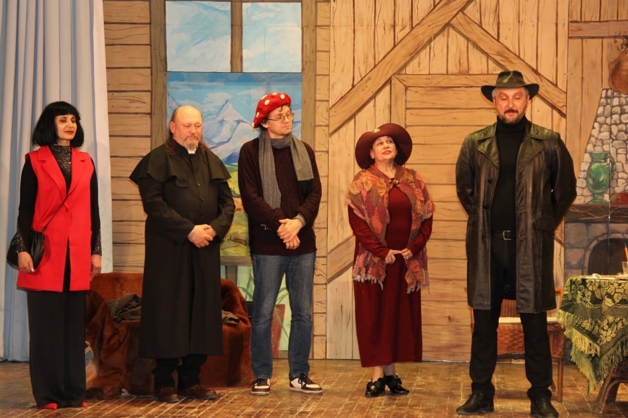 Судакский городской ДК "Долина Роз" Судакский городской ДК "Долина Роз"