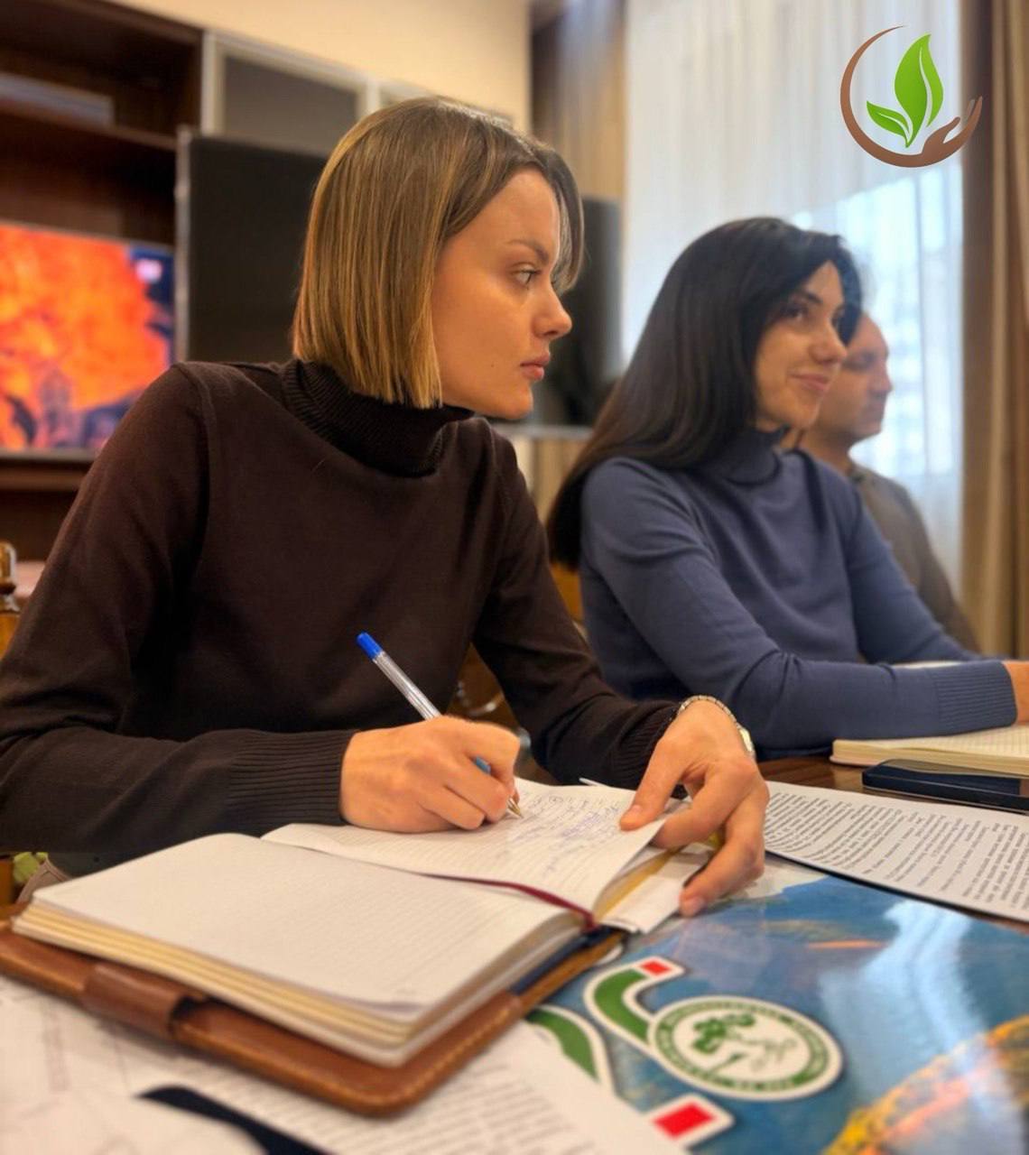 Ольга Шевцова: Рабочую неделю начинаю с аппаратного совещания с участием моих заместителей и руководителей структурных подразделений Ольга Шевцова: Рабочую неделю начинаю с аппаратного совещания с участием моих заместителей и руководителей структурных подразделений